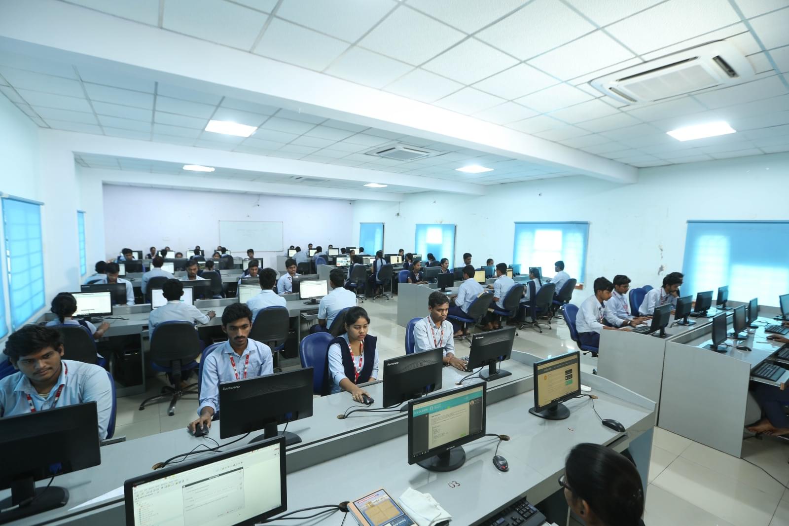 Godavari Global University Labs photo 6